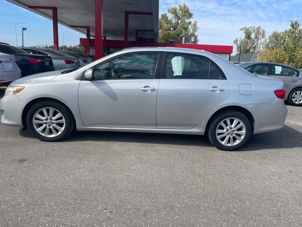 2009 Toyota Corolla Image 1
