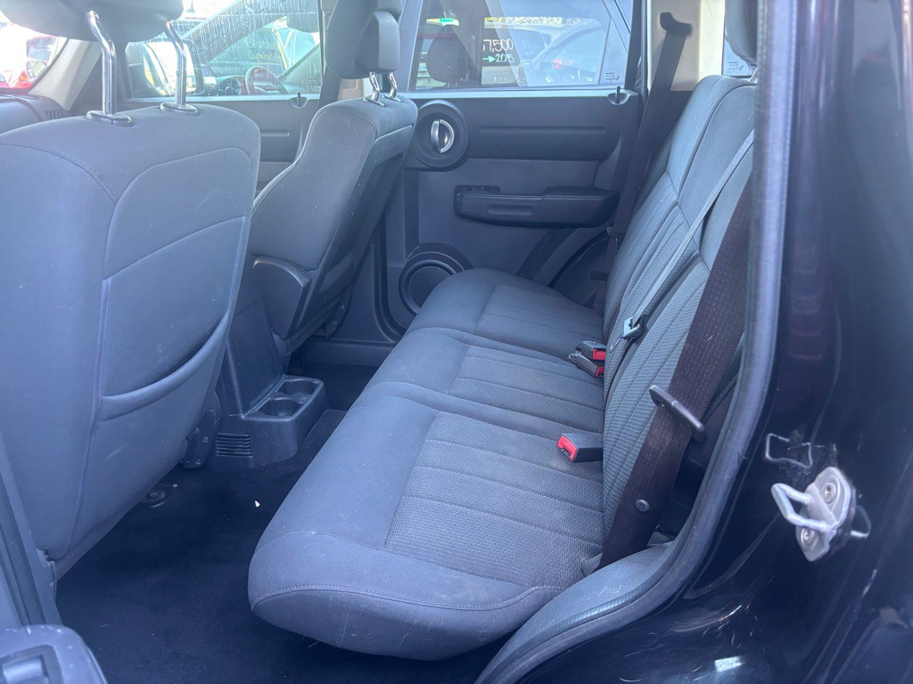 2011 Dodge Nitro Image 3