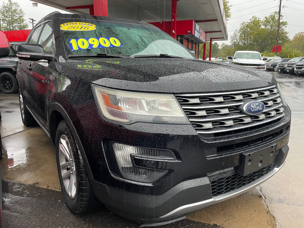 2016 Ford Explorer Image 1