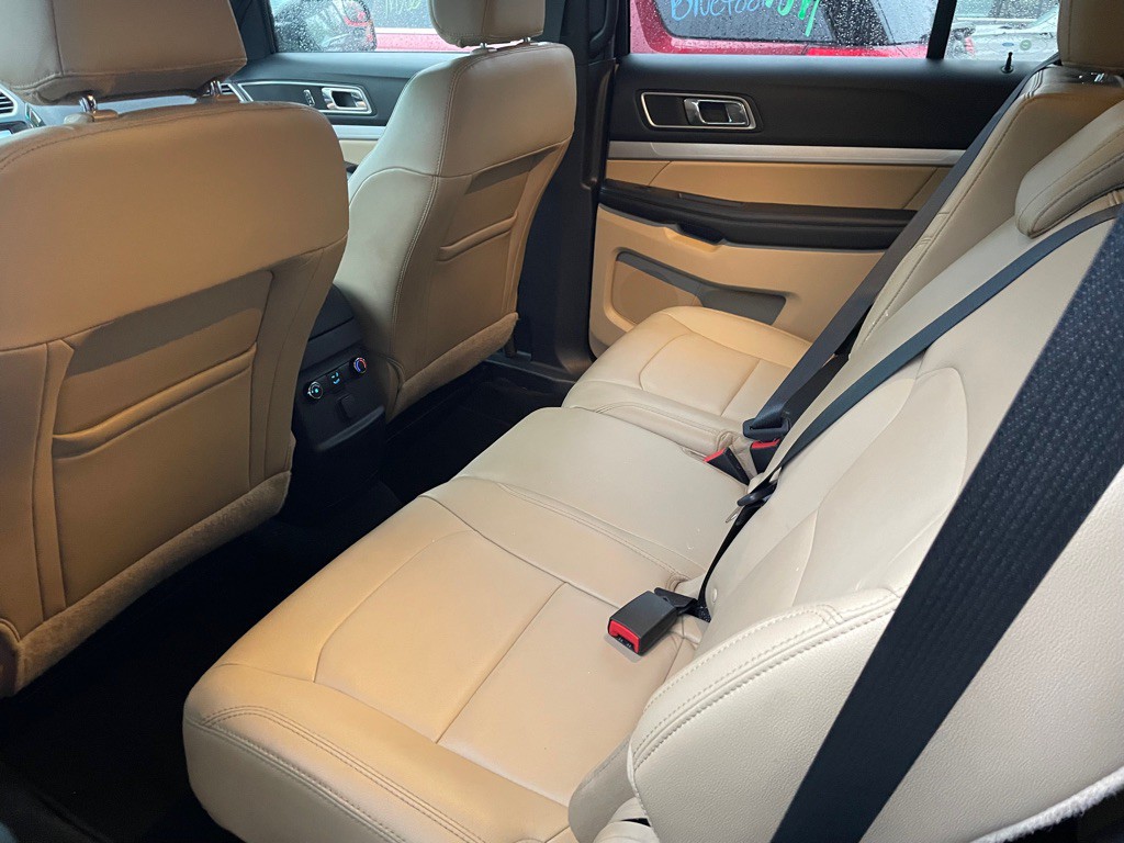 2016 Ford Explorer Image 7