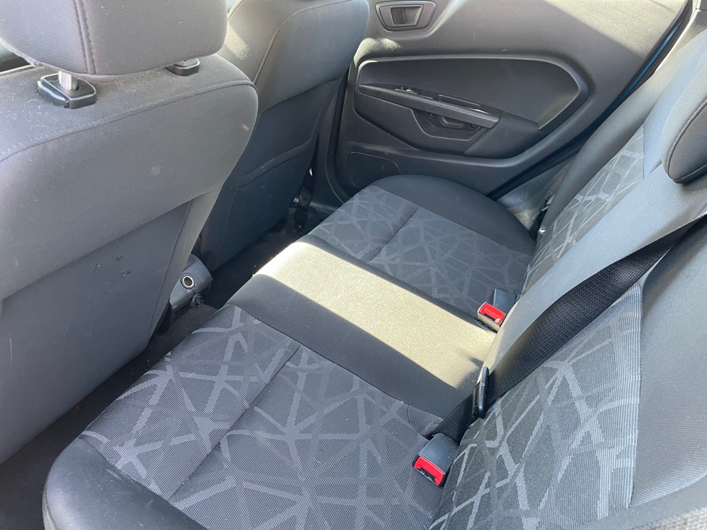 2011 Ford Fiesta Image 7