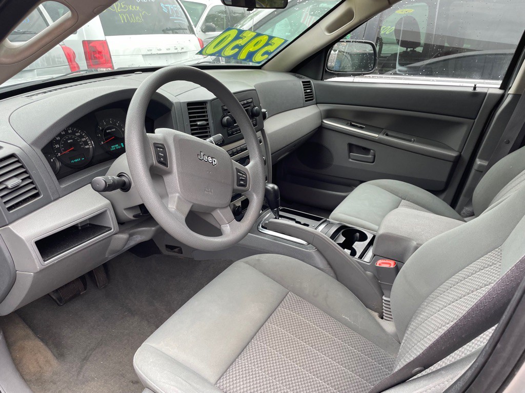2005 Jeep Grand Cherokee Image 7