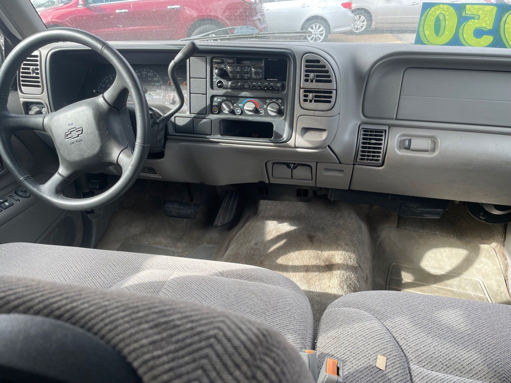 1999 Chevrolet Tahoe Image 4