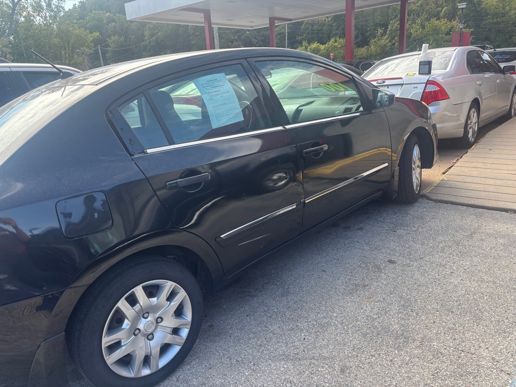 2010 Nissan Sentra Image 4