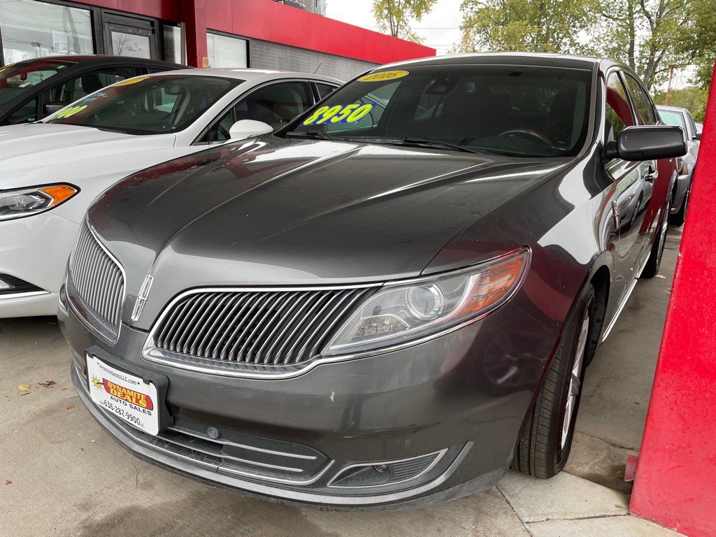 2016 Lincoln MKS Image 3
