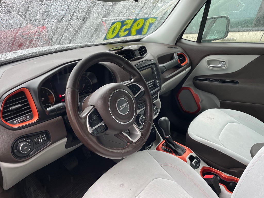 2015 Jeep Renegade Image 7