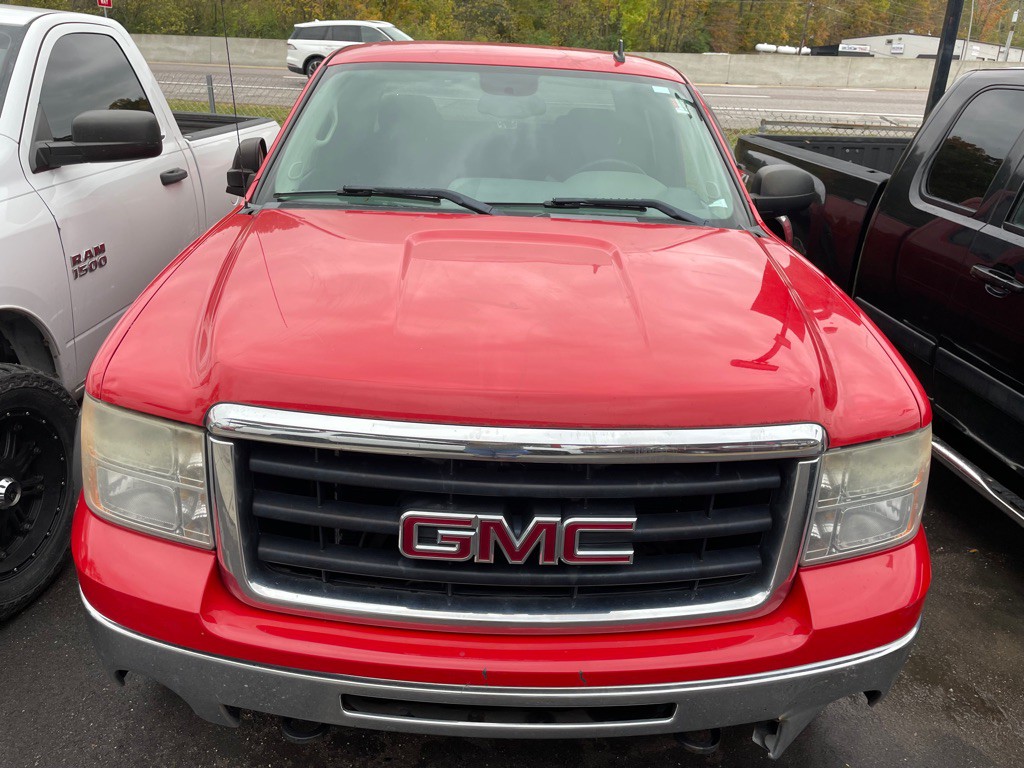 2010 GMC Sierra Image 2