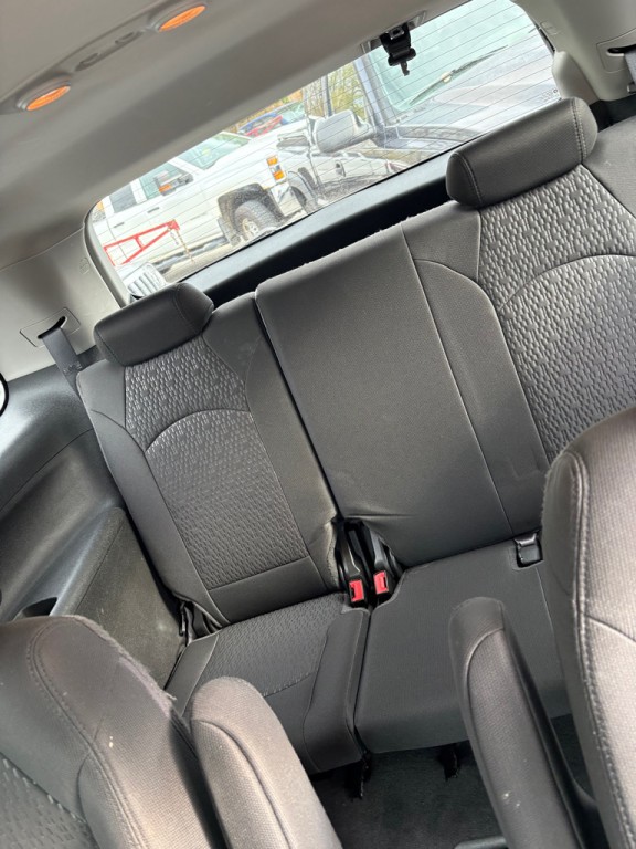 2012 GMC Acadia Image 7