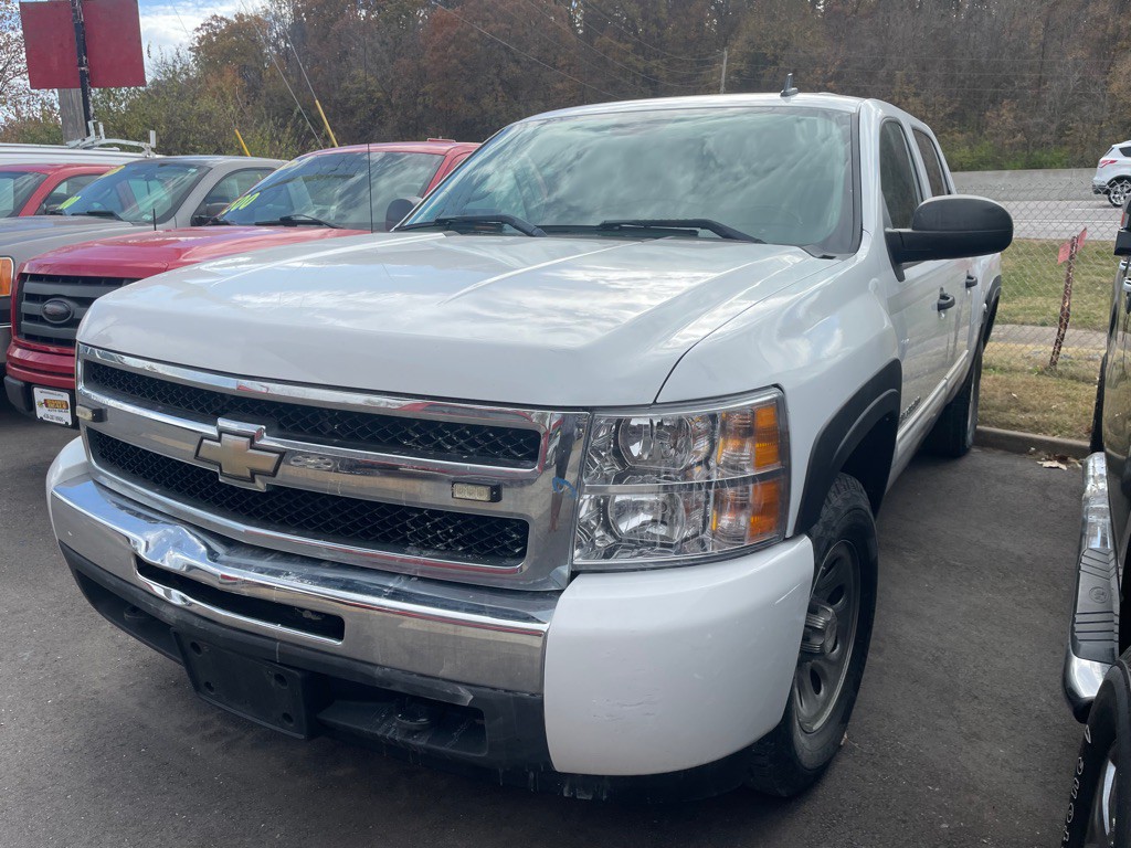 2011 Chevrolet Silverado 1500 Image 2