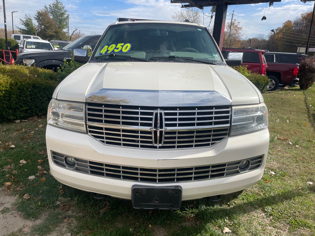 2007 Lincoln Navigator Image 2
