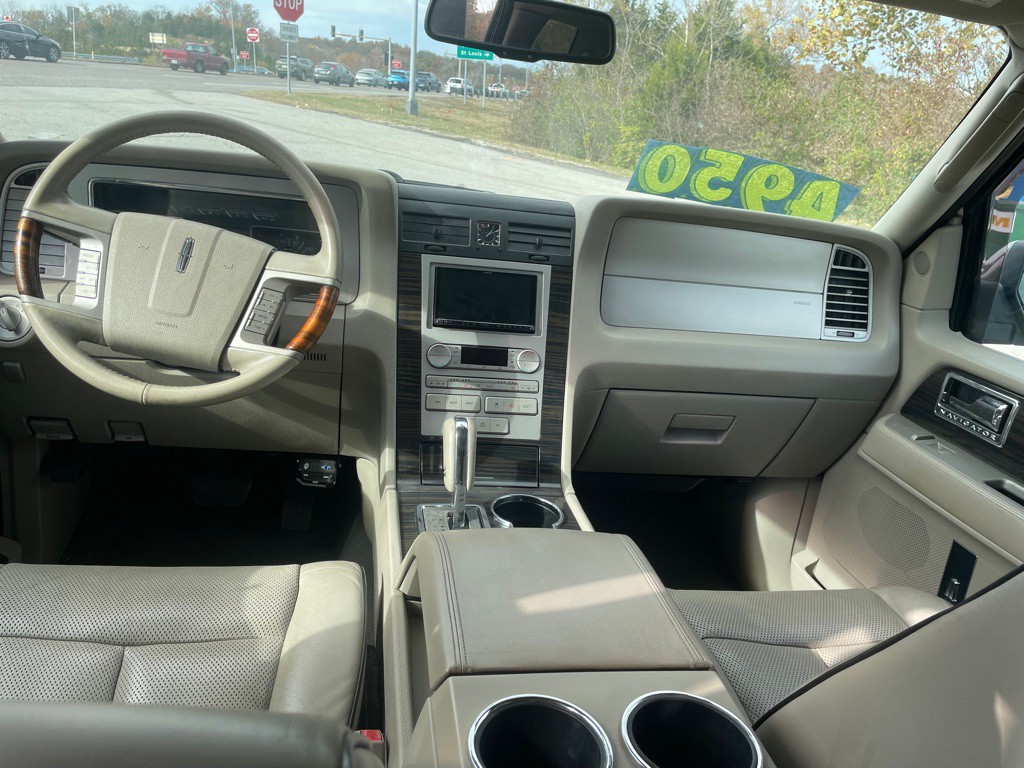 2007 Lincoln Navigator Image 7