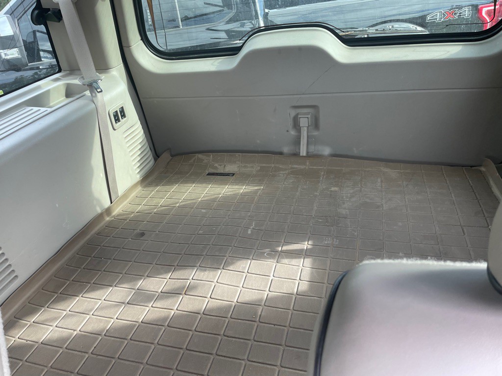 2007 Lincoln Navigator Image 10