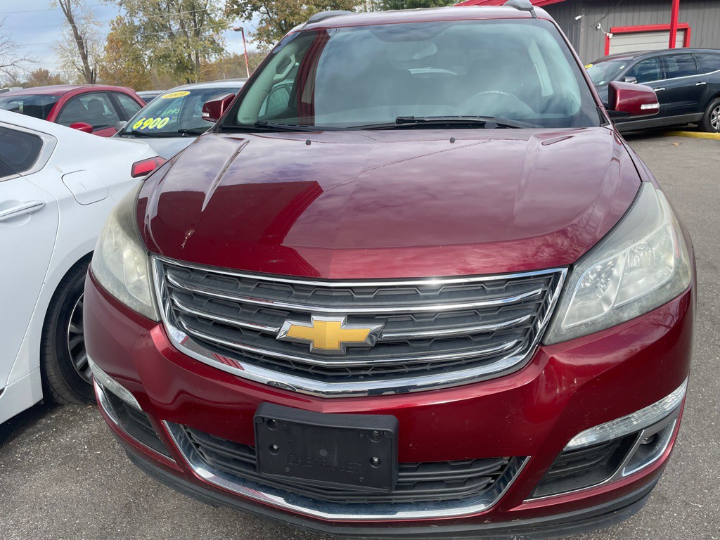 2015 Chevrolet Traverse Image 2