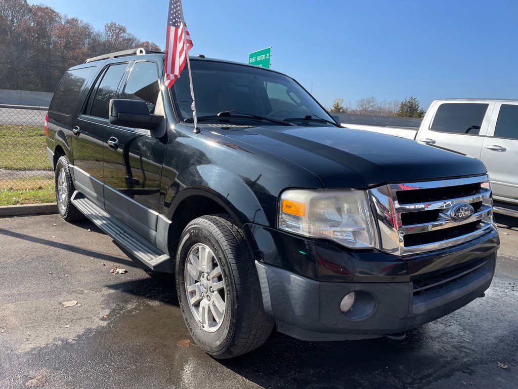2012 Ford Expedition Image 2