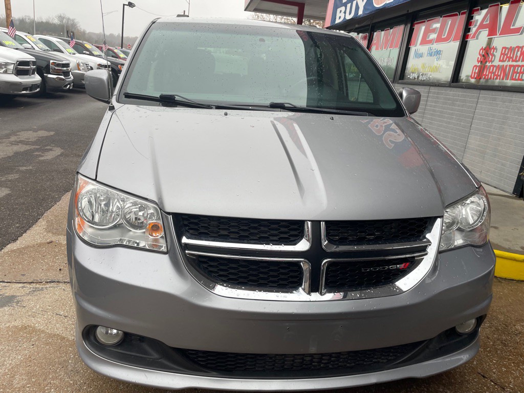 2017 Dodge Grand Caravan Image 3