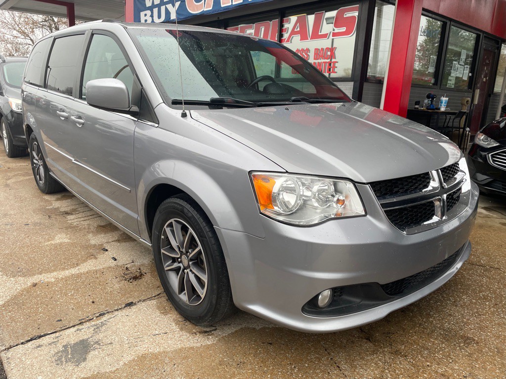 2017 Dodge Grand Caravan Image 4