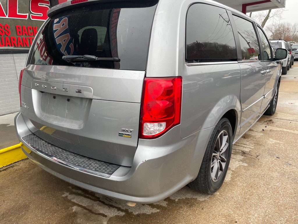 2017 Dodge Grand Caravan Image 5