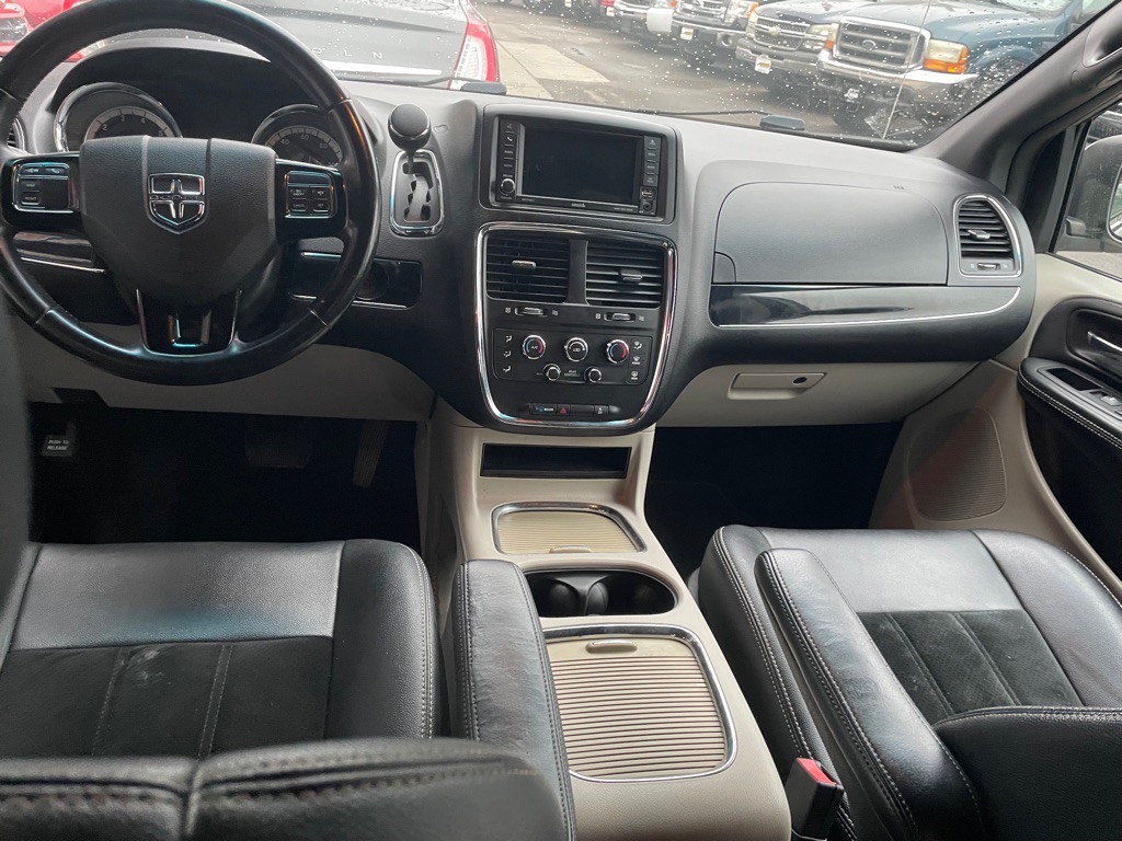 2017 Dodge Grand Caravan Image 9