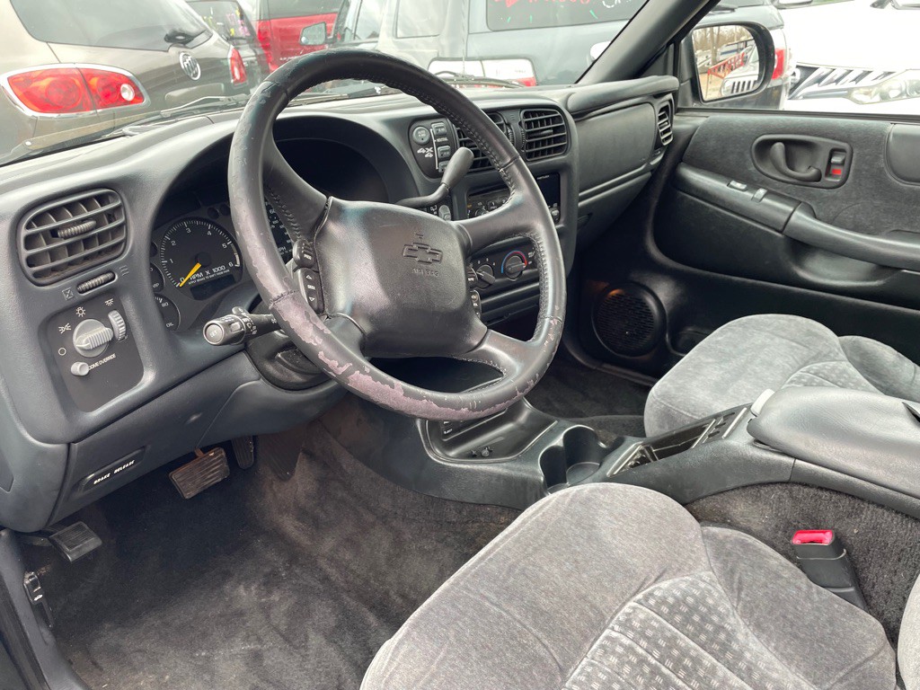 2001 Chevrolet Blazer Image 7