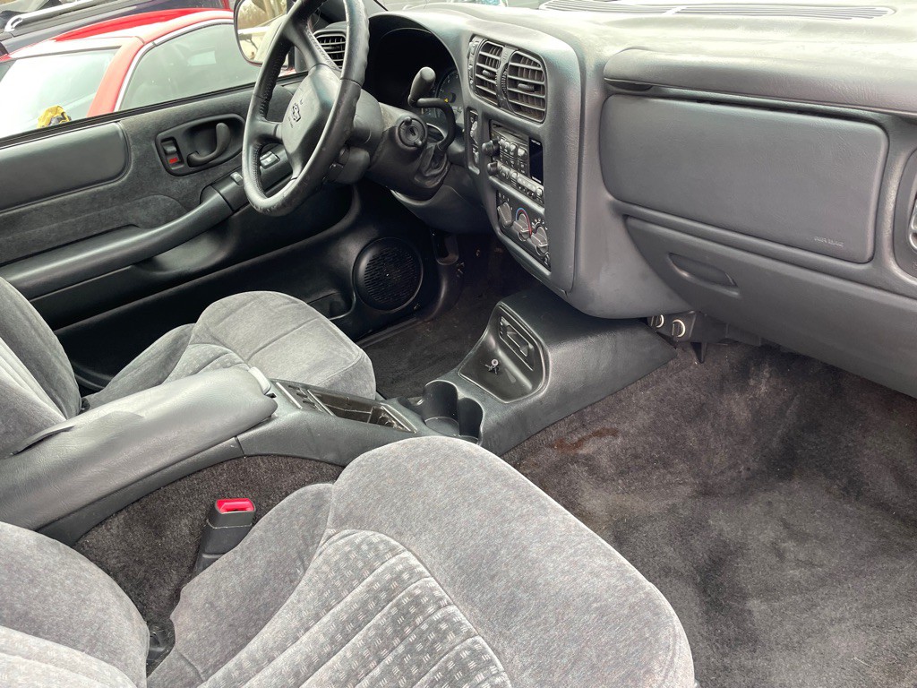 2001 Chevrolet Blazer Image 9