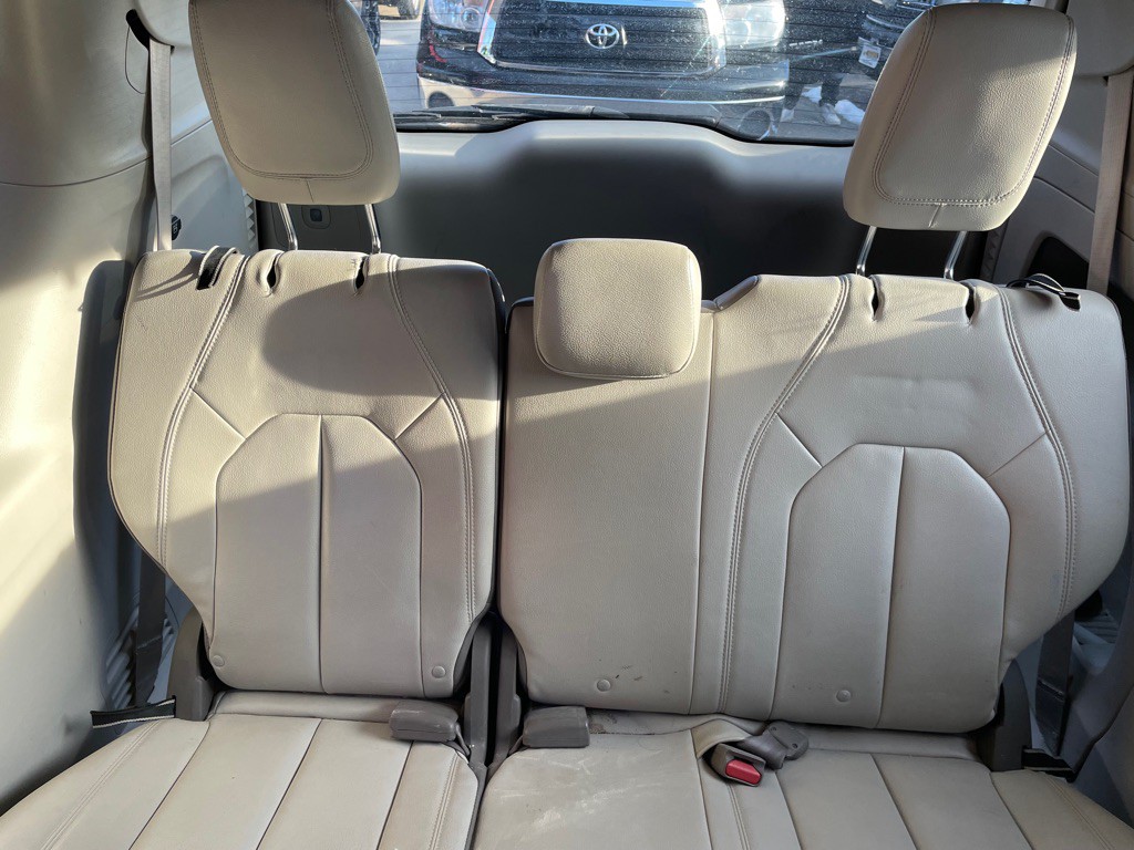 2017 Chrysler Pacifica Image 11