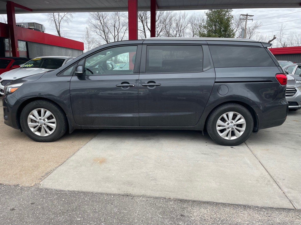2018 Kia Sedona Image 1