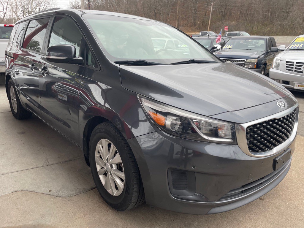 2018 Kia Sedona Image 2