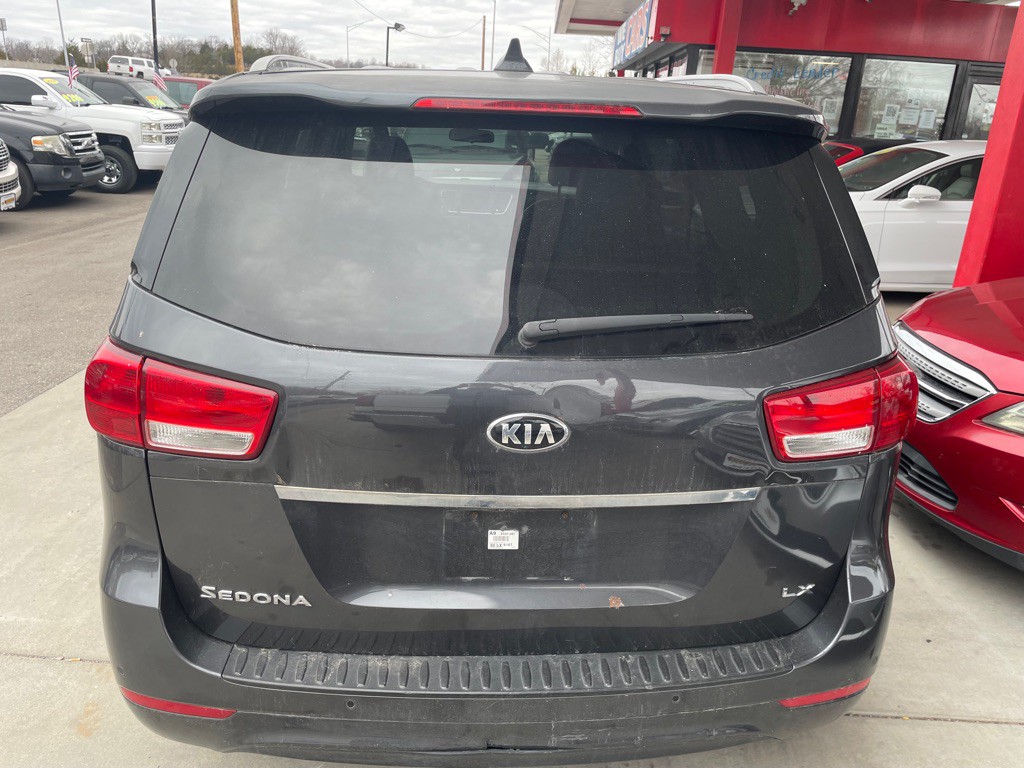 2018 Kia Sedona Image 6