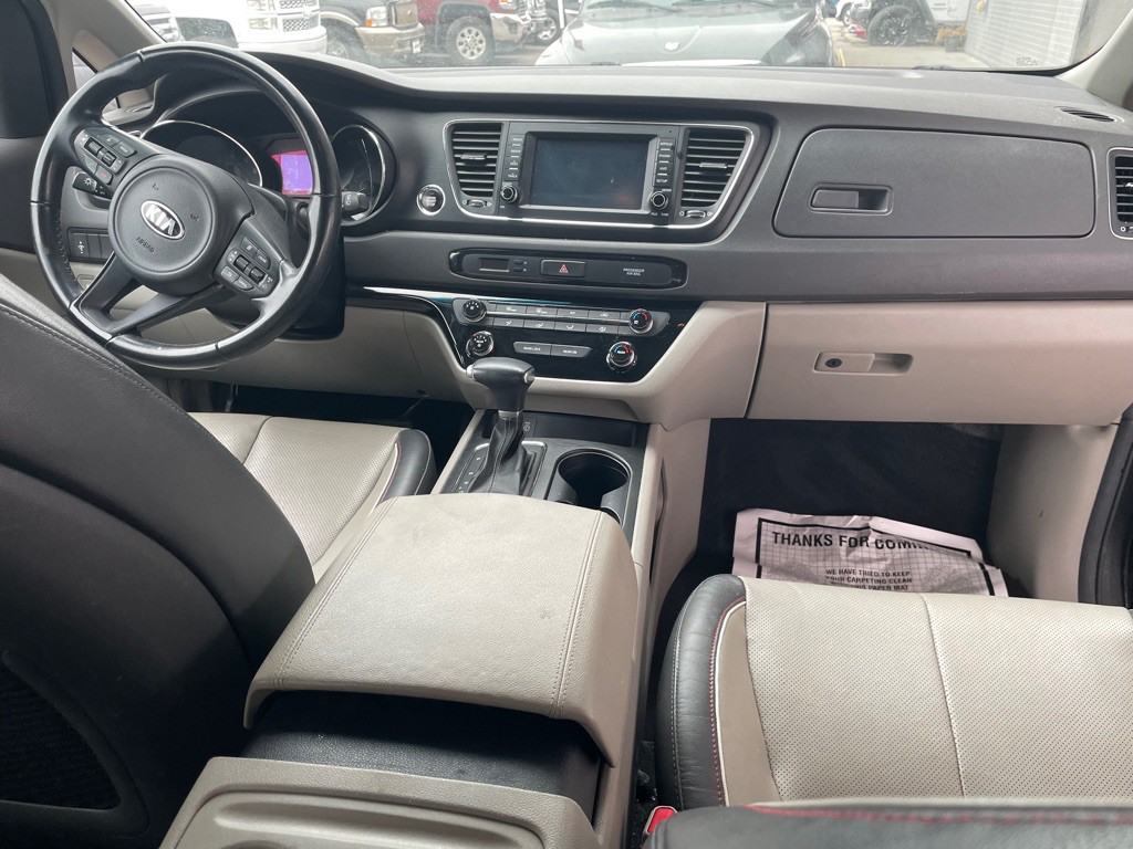 2018 Kia Sedona Image 9