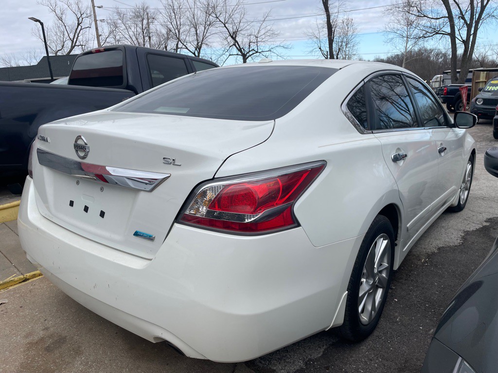 2014 Nissan Altima Image 4