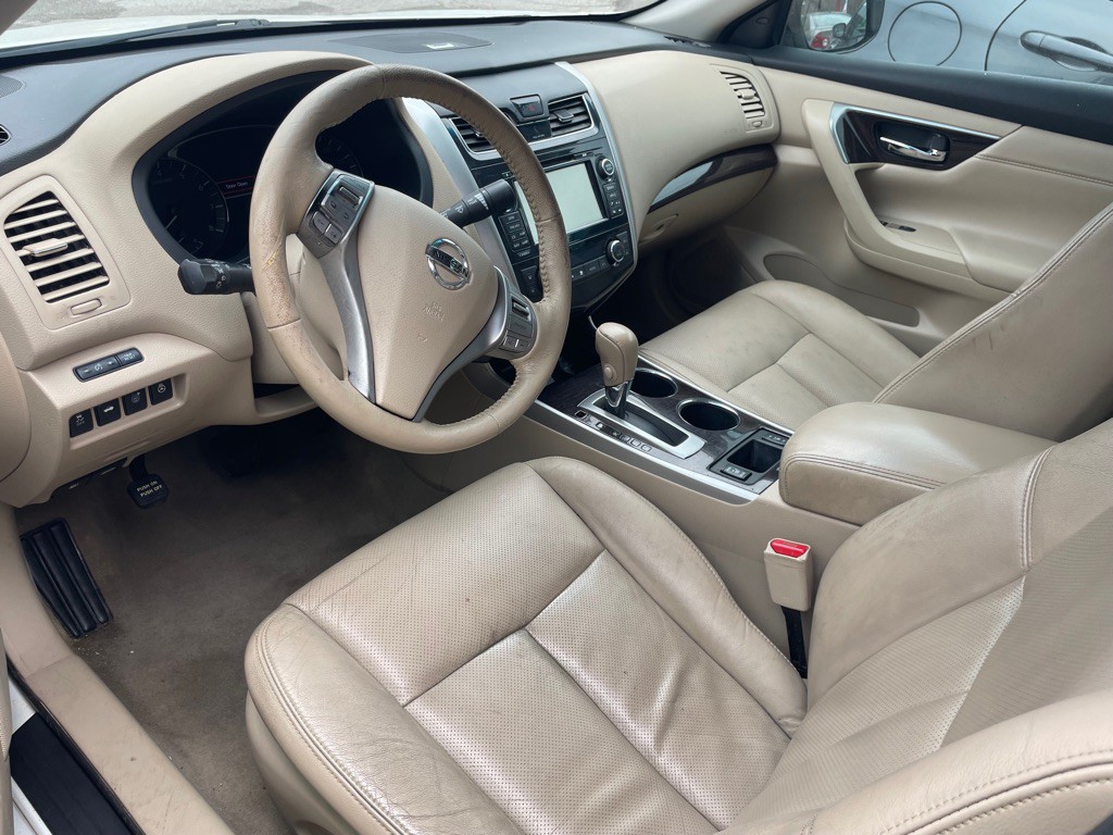 2014 Nissan Altima Image 7