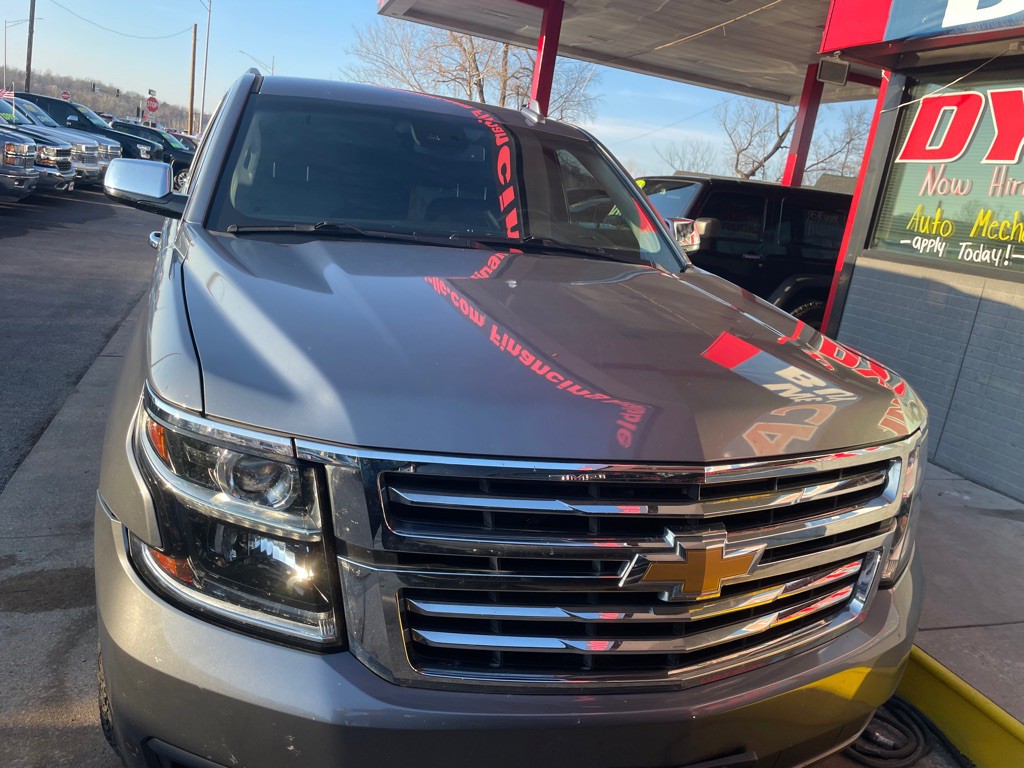 2019 Chevrolet Tahoe Image 3