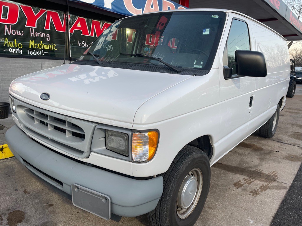 2001 Ford Econoline Image 2