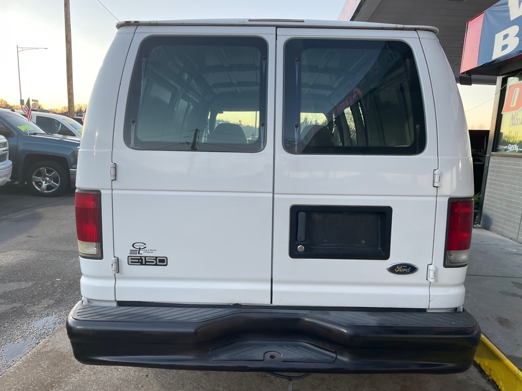 2001 Ford Econoline Image 6