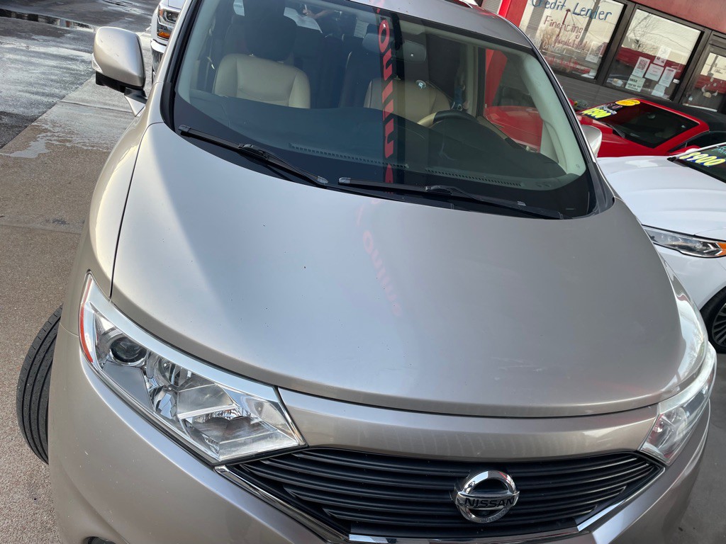 2013 Nissan Quest Image 2