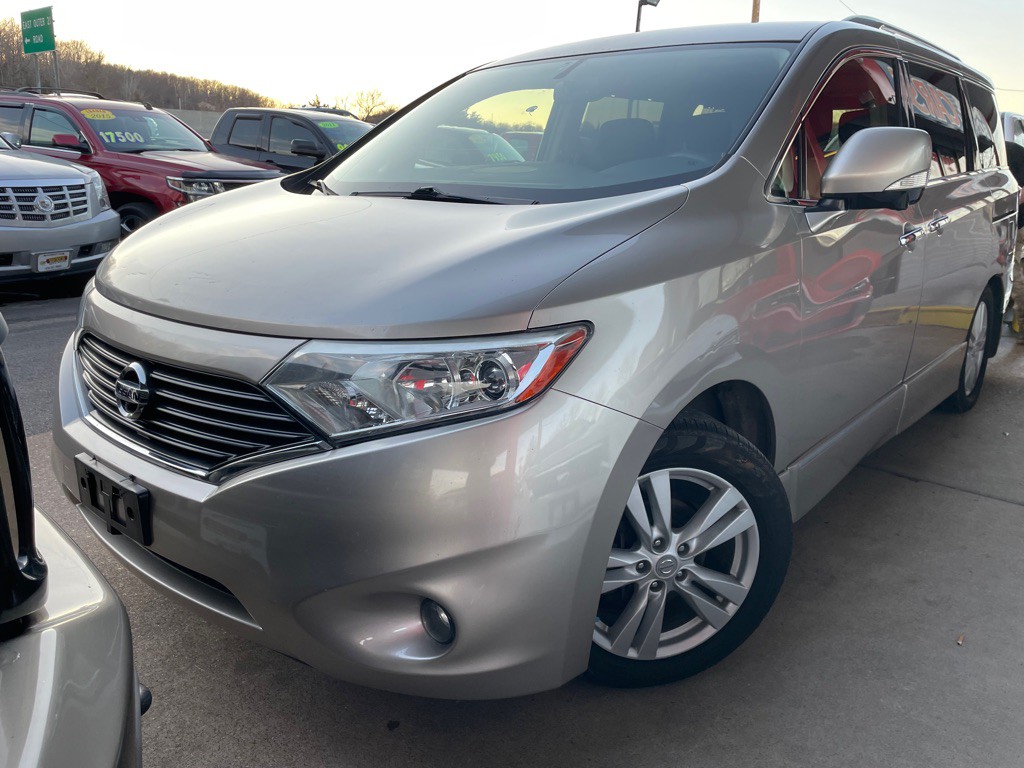2013 Nissan Quest Image 3
