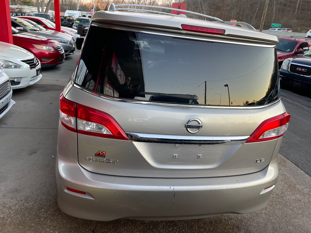 2013 Nissan Quest Image 6