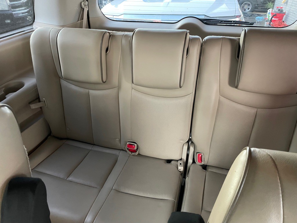 2013 Nissan Quest Image 12