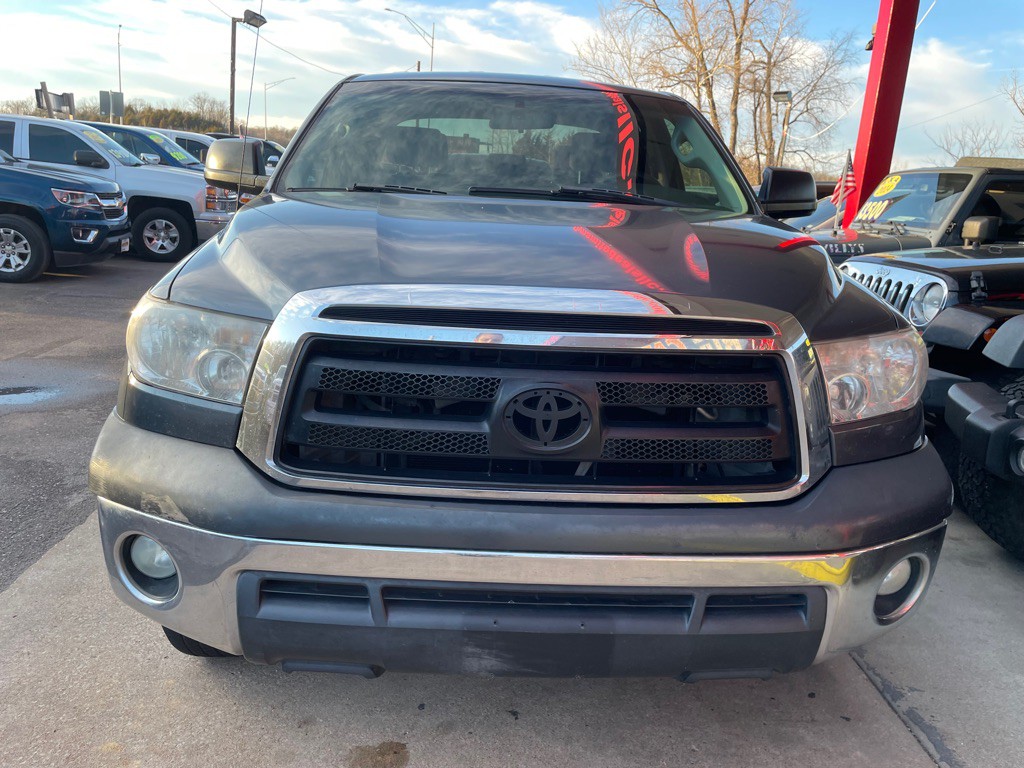 2010 Toyota Tundra Image 2