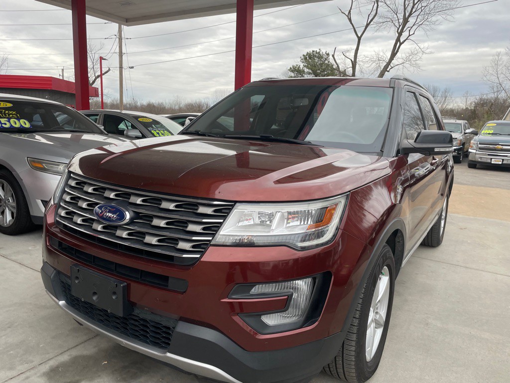 2016 Ford Explorer Image 2
