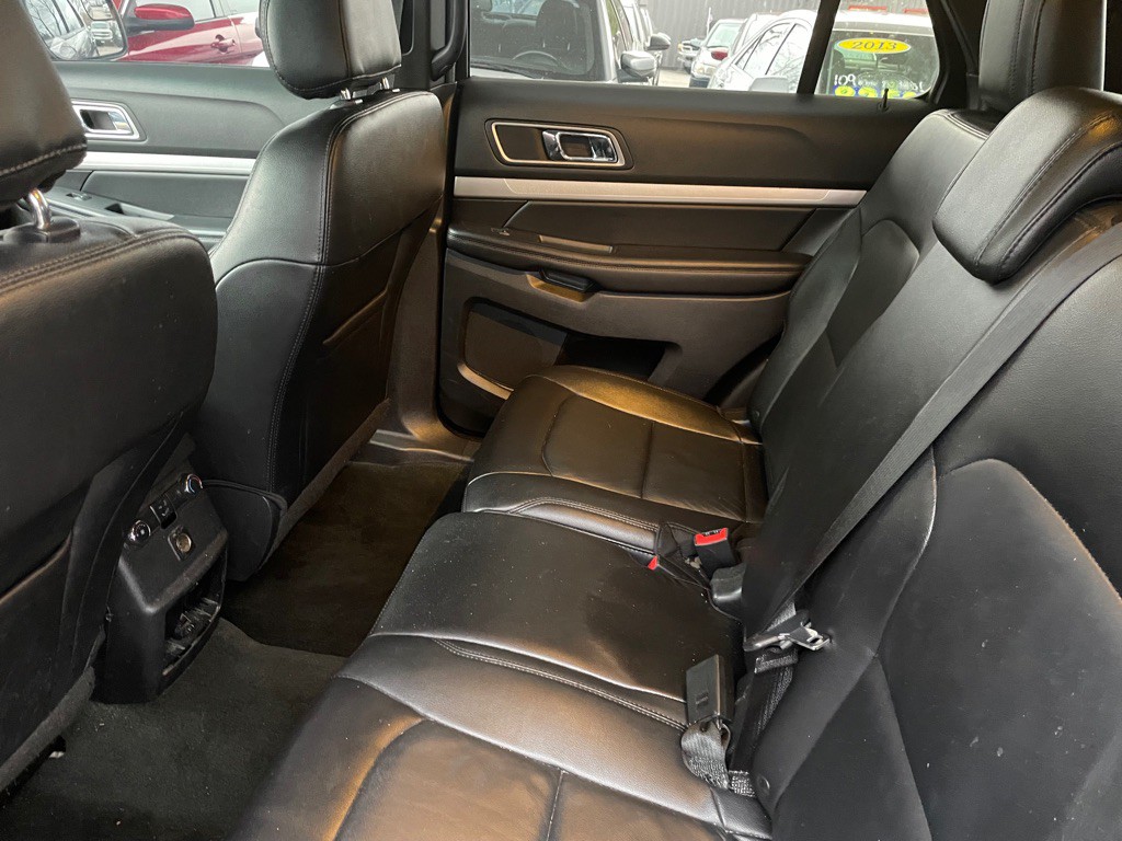 2016 Ford Explorer Image 10