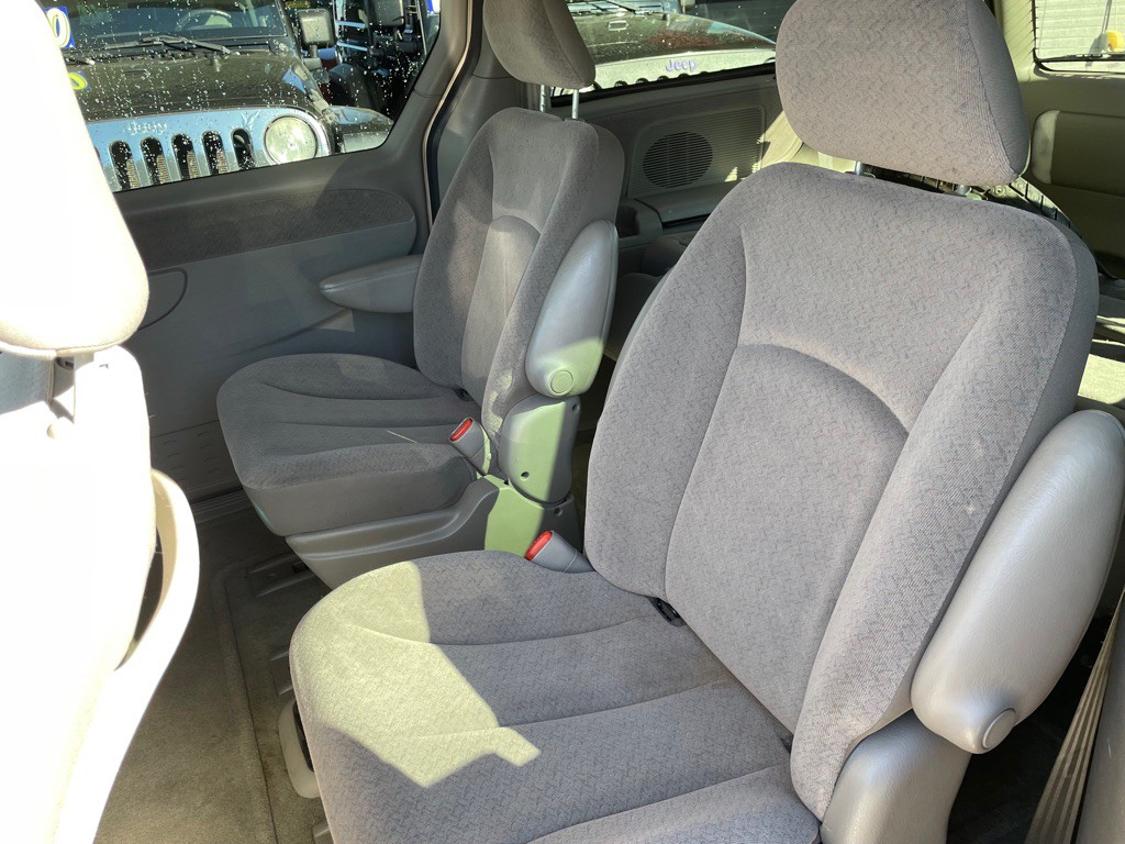 2001 Dodge Grand Caravan Image 11