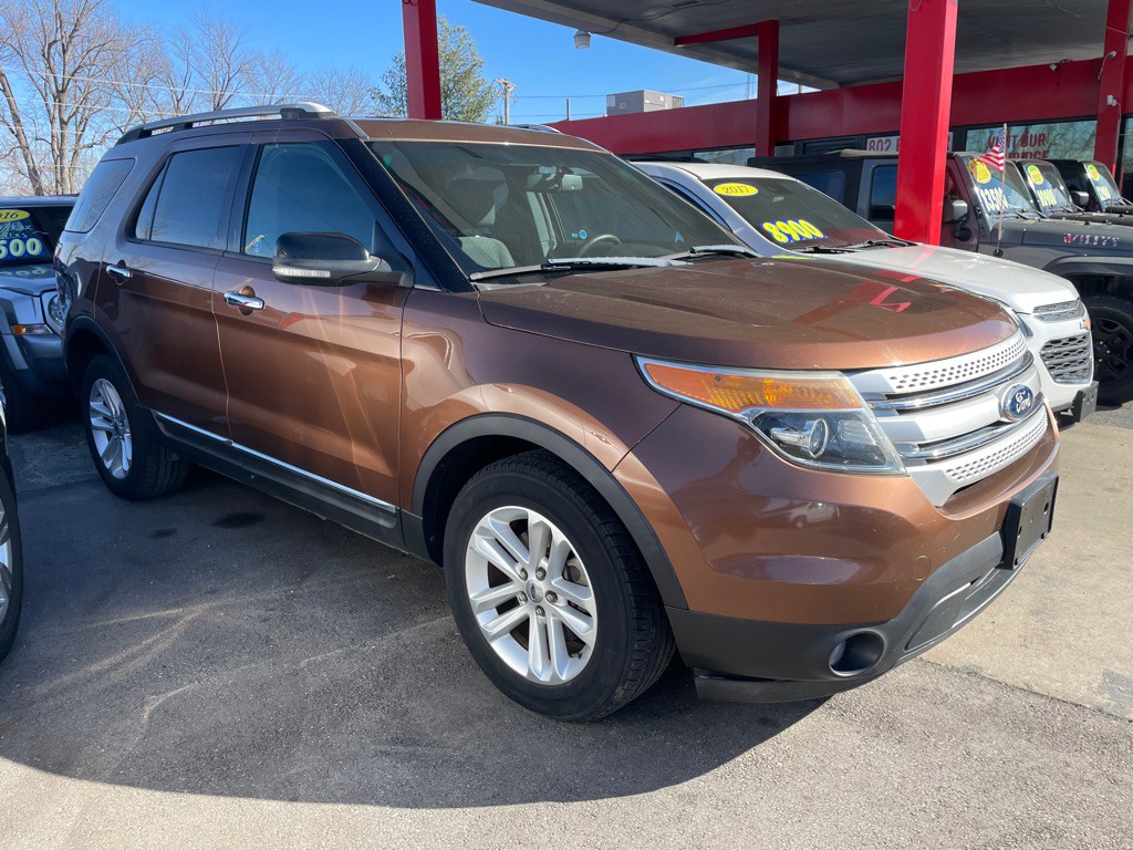 2011 Ford Explorer Image 1