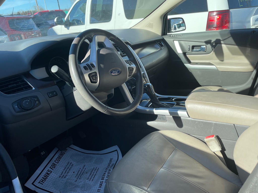 2013 Ford Edge Image 9