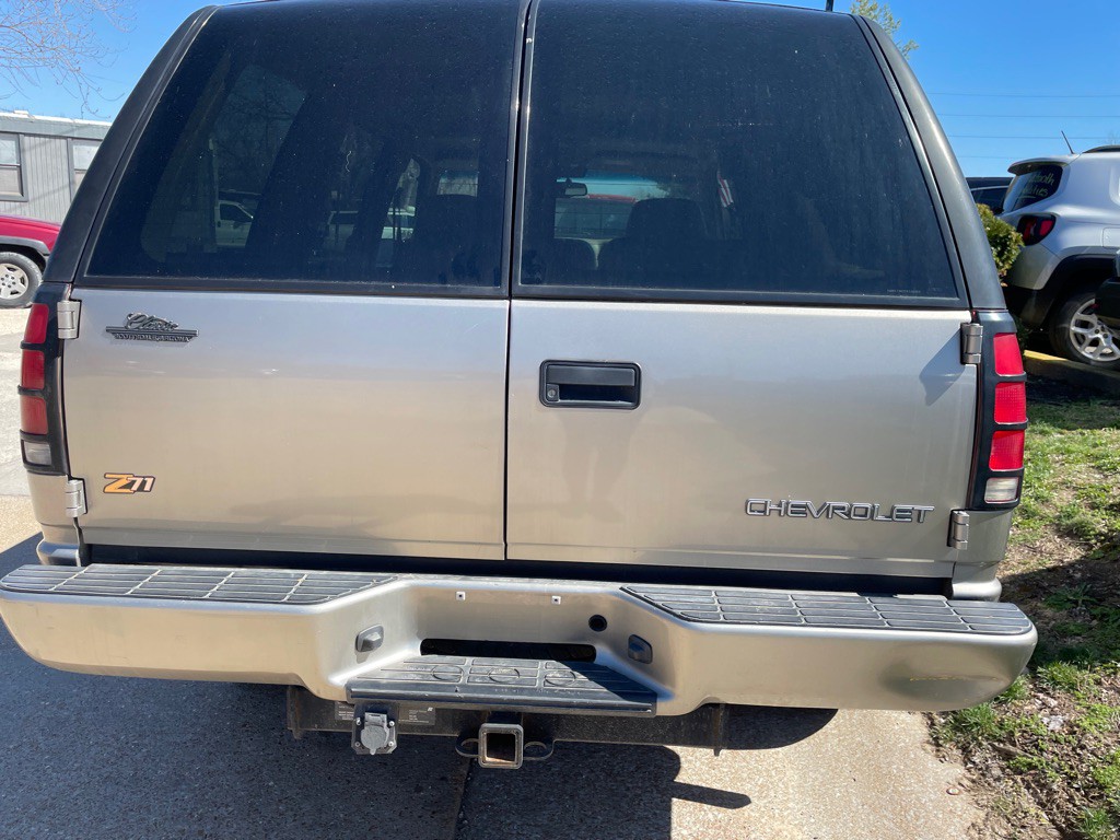 2000 Chevrolet Tahoe Image 5