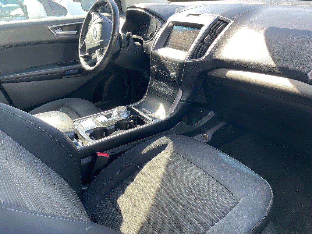 2019 Ford Edge Image 8