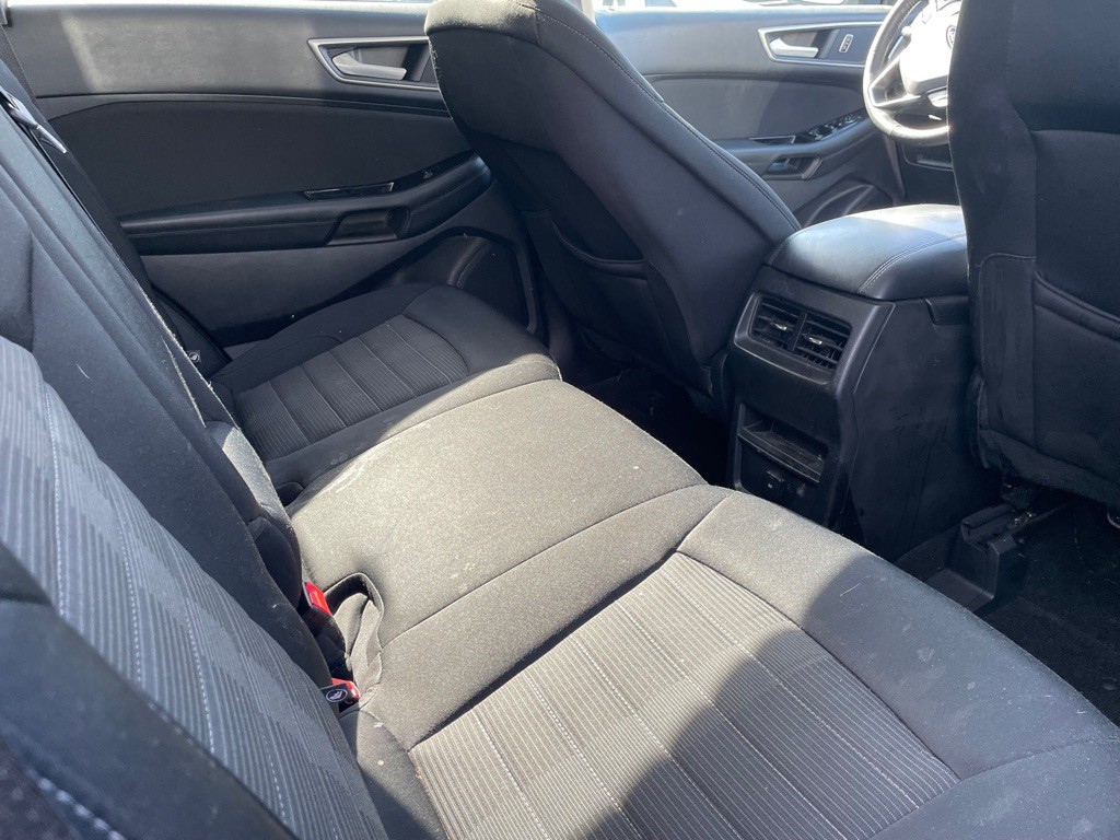 2019 Ford Edge Image 9