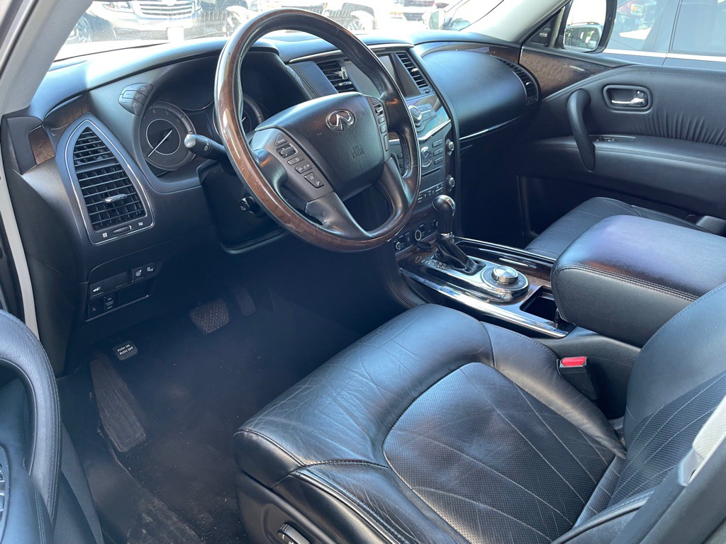 2014 INFINITI QX80 Image 6