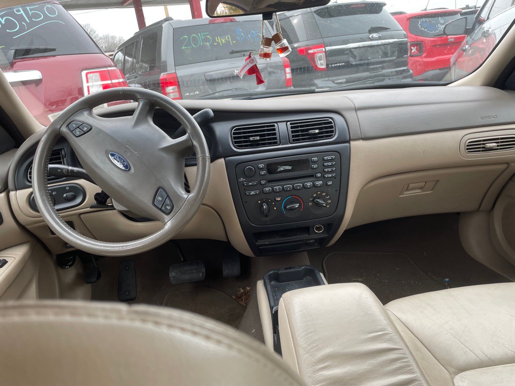 2001 Ford Taurus Image 8