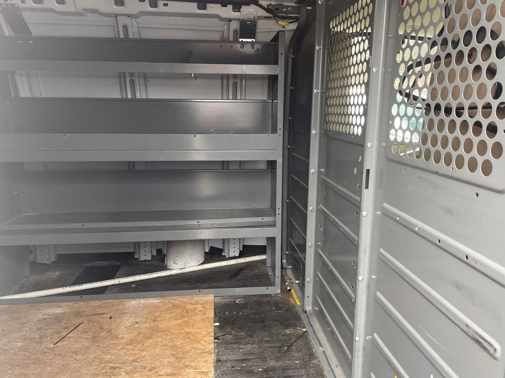 2016 GMC Savana Image 7